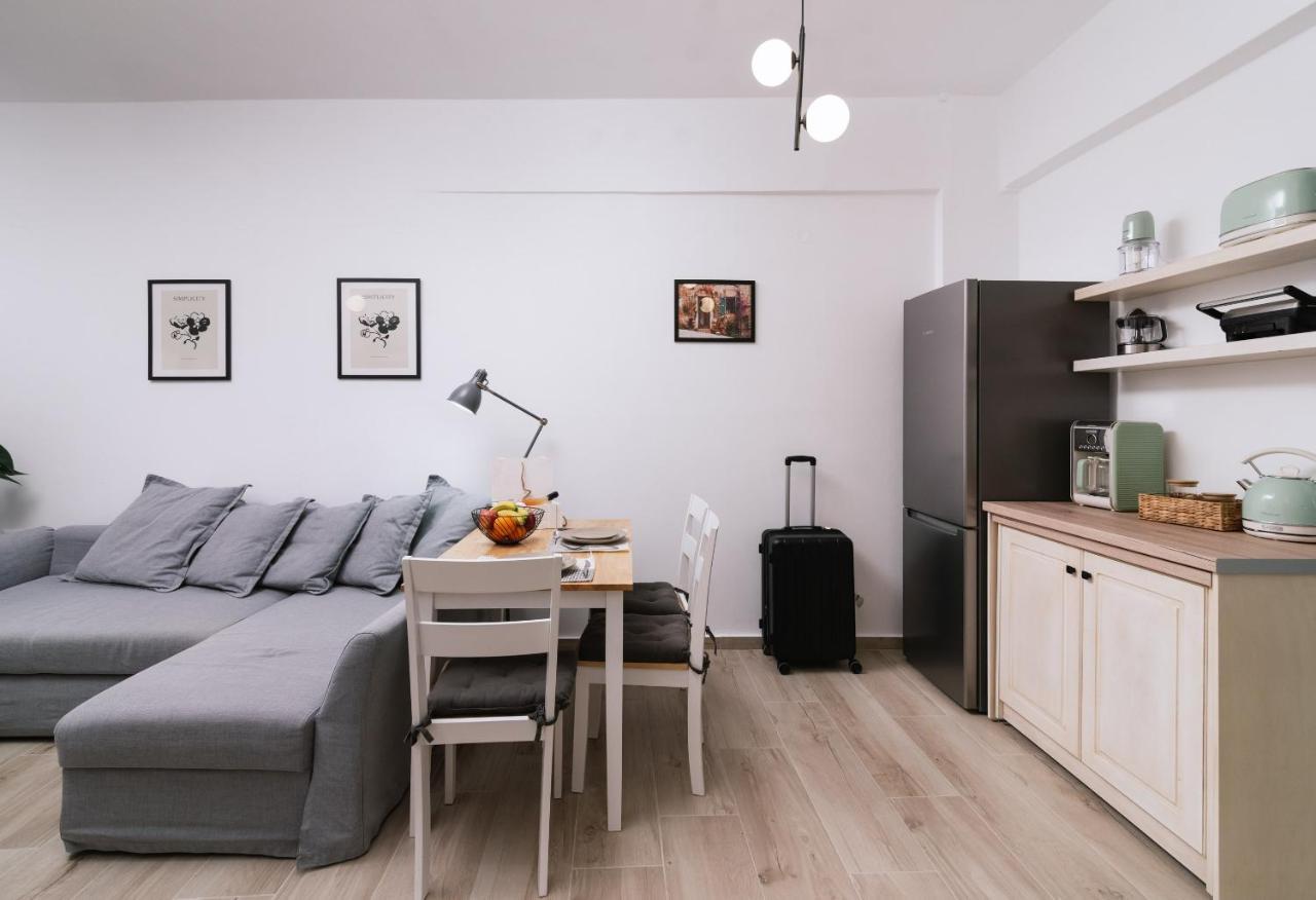 Central Apartments “Evanthia” Пицидия Экстерьер фото